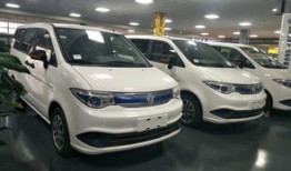 最新7座电动汽车商务车（最新7座电动汽车商务车图片）